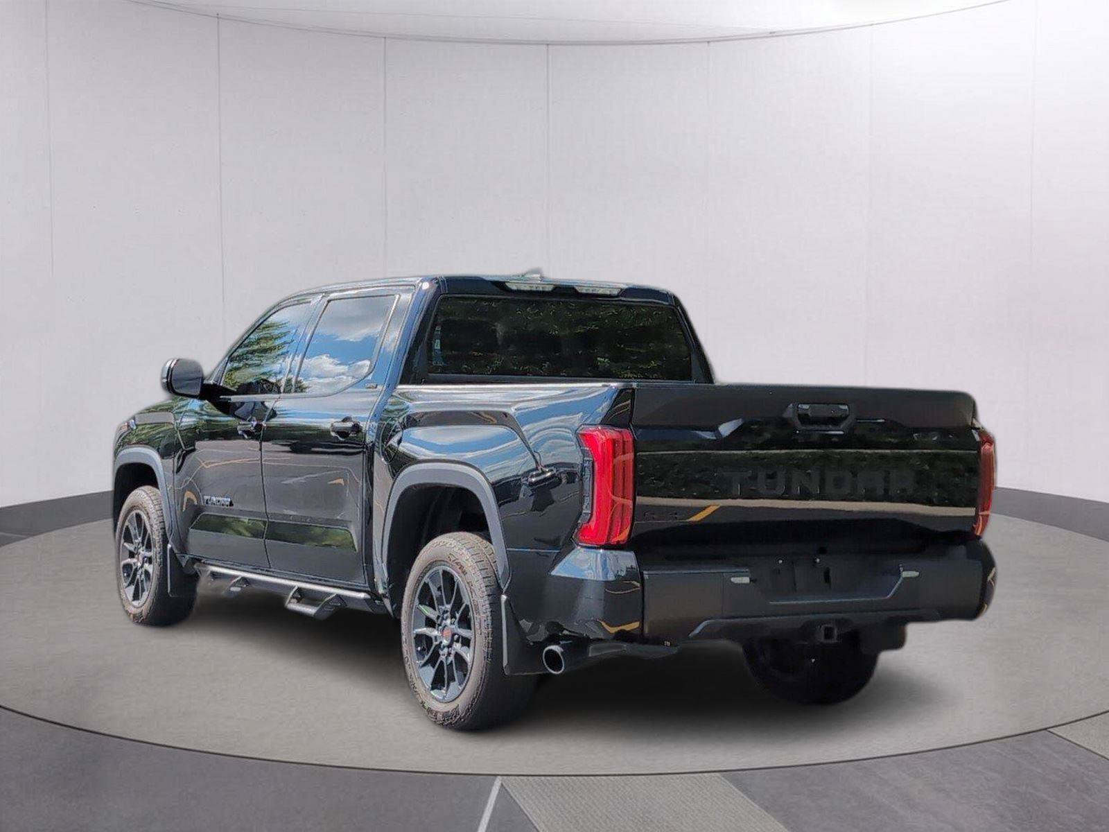 Used 2024 Toyota Tundra SR5 w/ SR5 Premium Package AWD/4WD image 3