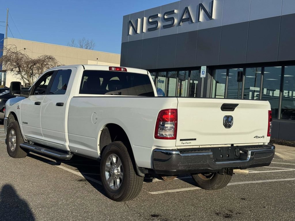 Used 2024 RAM 3500 Big Horn AWD/4WD image 4