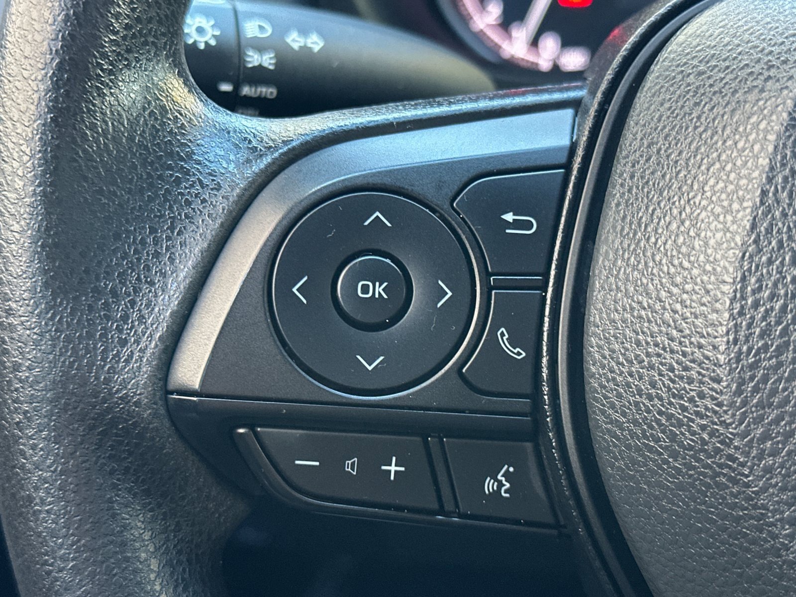 Used 2024 Toyota RAV4 XLE image 27