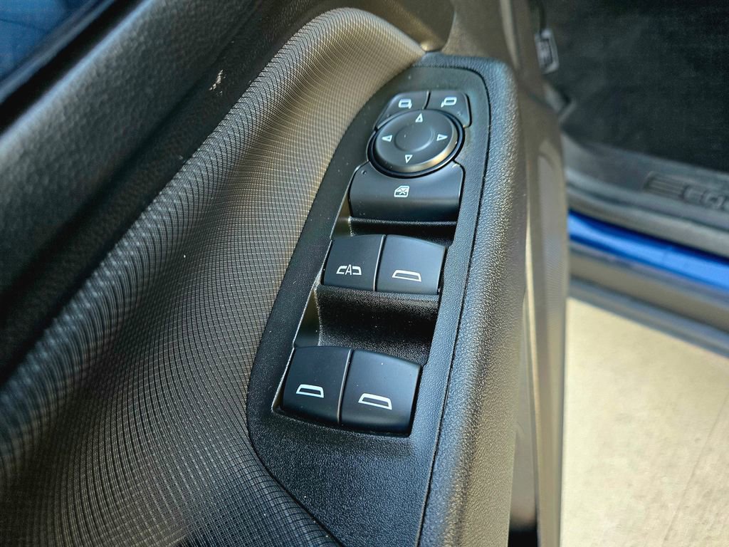 Used 2022 Chevrolet Equinox RS image 32