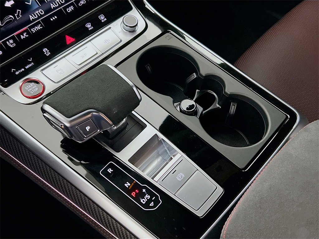 New 2026 Audi RS Q8 performance image 18