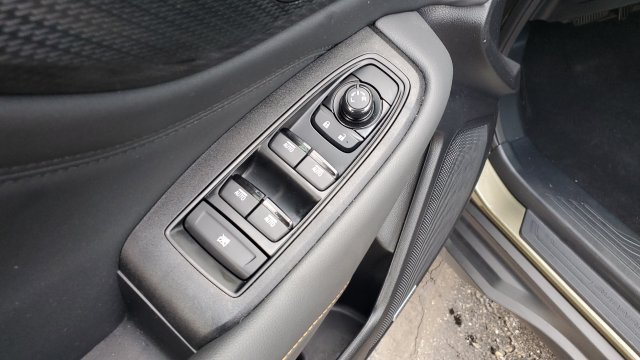 Used 2025 Subaru Outback Wilderness AWD/4WD image 8