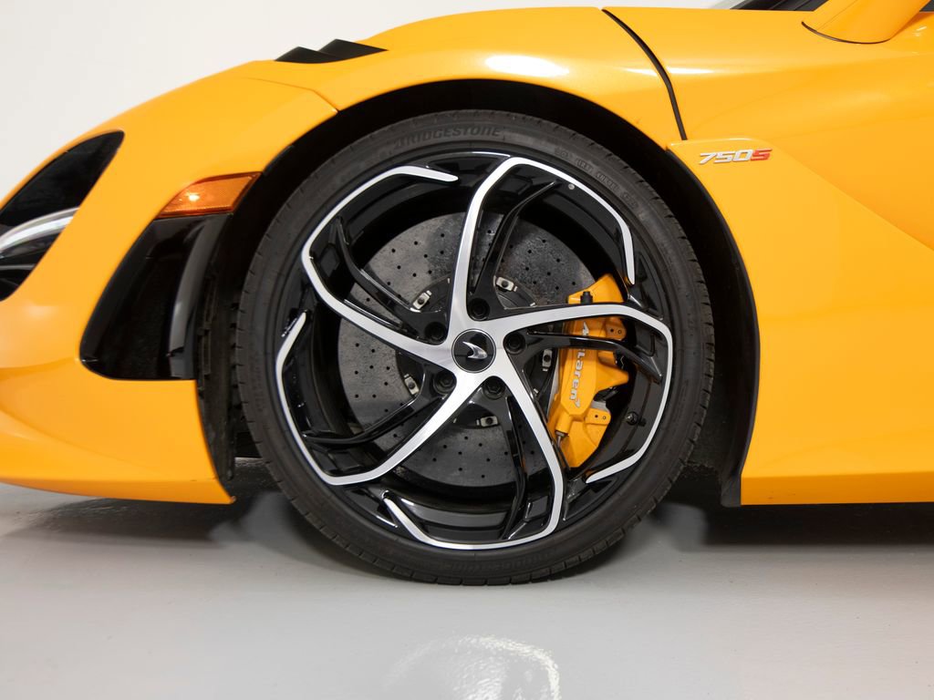 Used 2025 McLaren 750S image 9