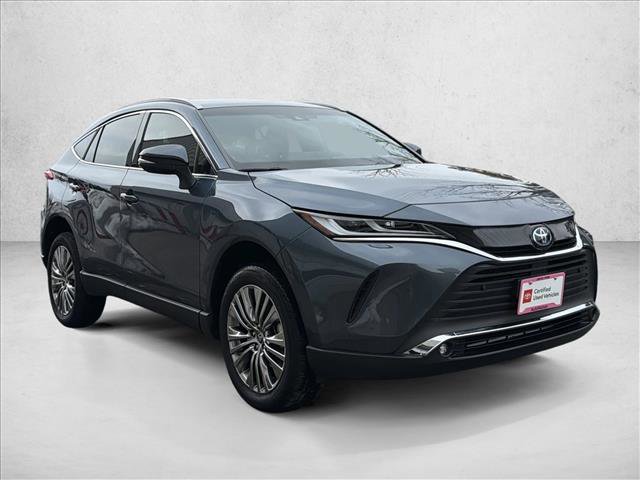 Certified 2024 Toyota Venza XLE image 3