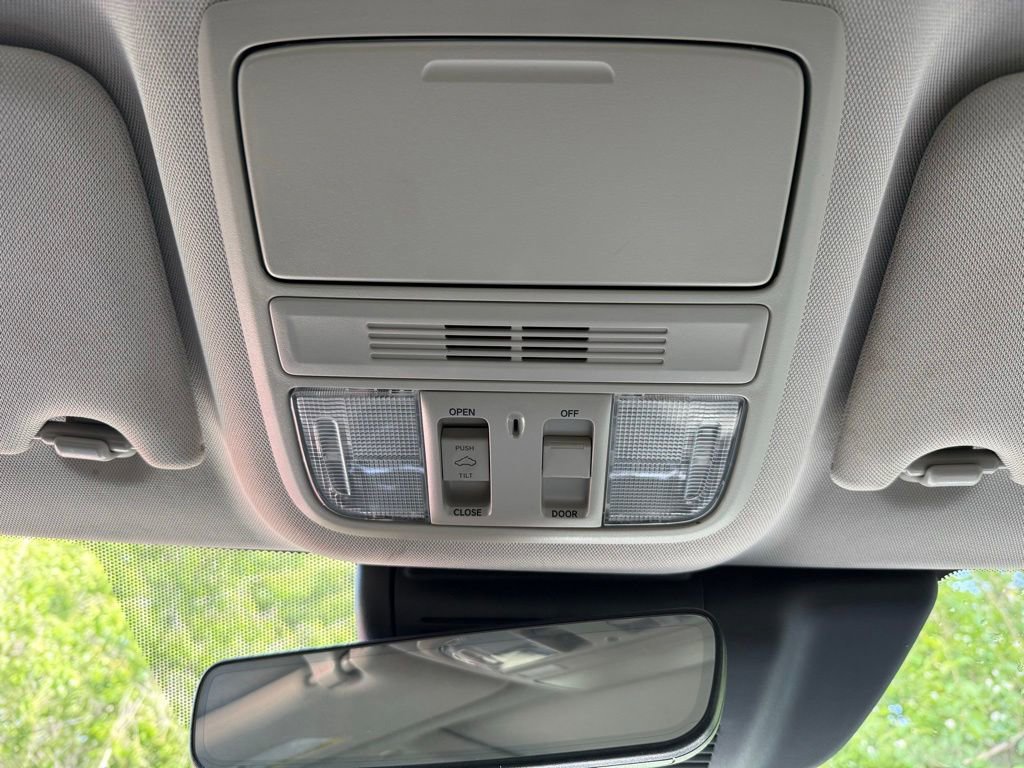 Used 2018 Honda Accord EX-L image 26