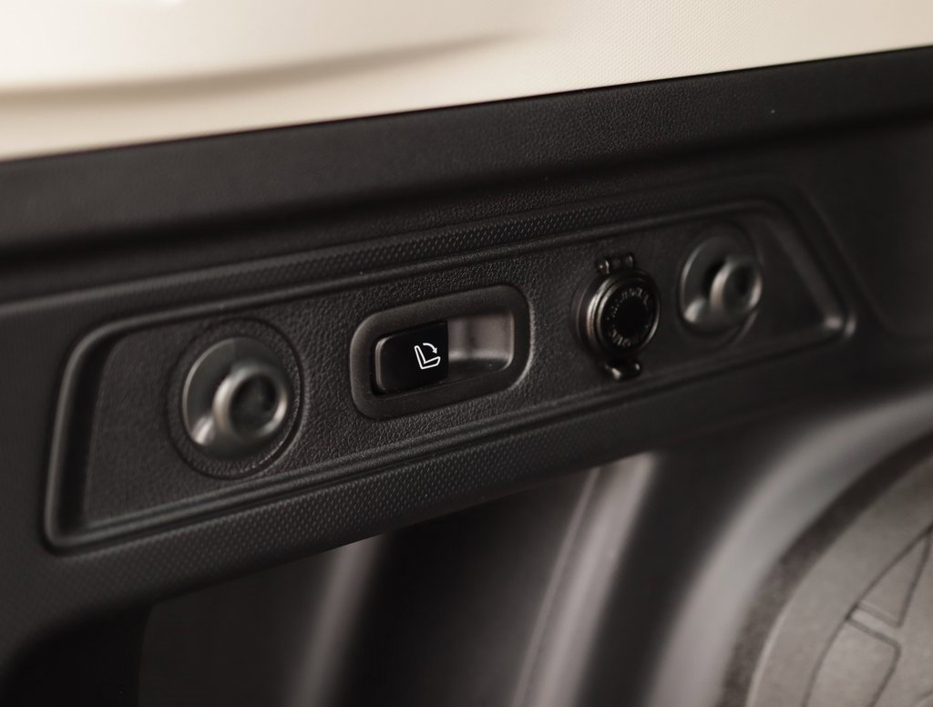 Used 2023 Subaru Forester Limited image 33