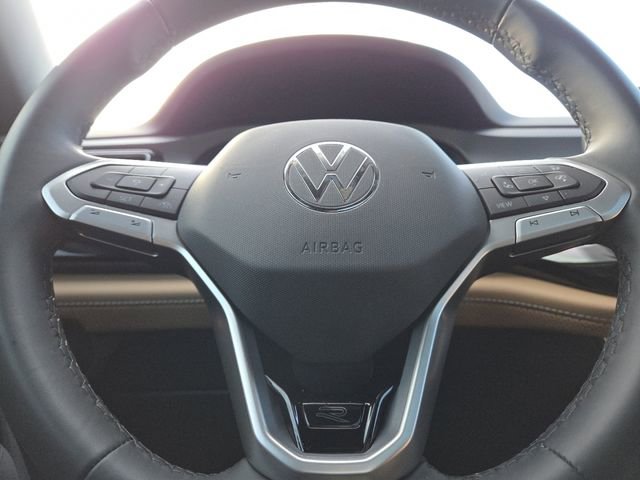 Used 2024 Volkswagen Atlas Cross Sport SEL R-Line image 34