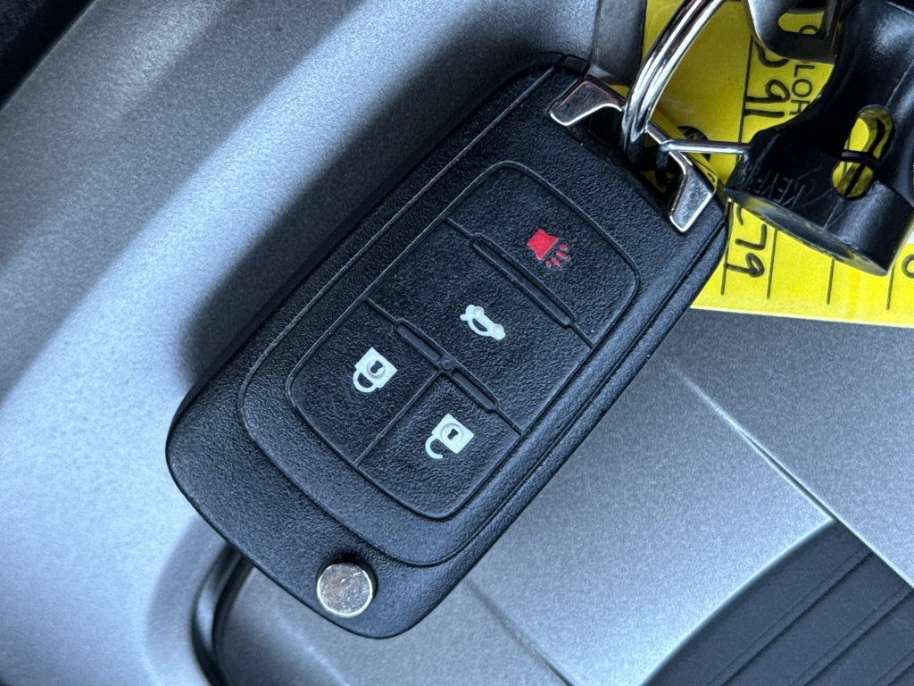 Used 2013 Chevrolet Camaro LS RWD image 28