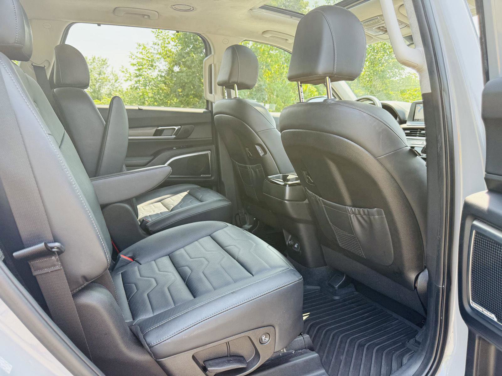Used 2022 Kia Telluride SX w/ SX Prestige Package image 30