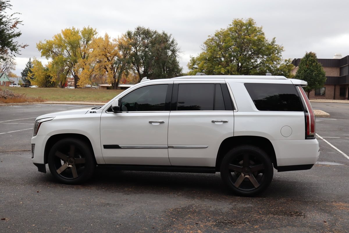 Used 2016 Cadillac Escalade Premium AWD/4WD image 8