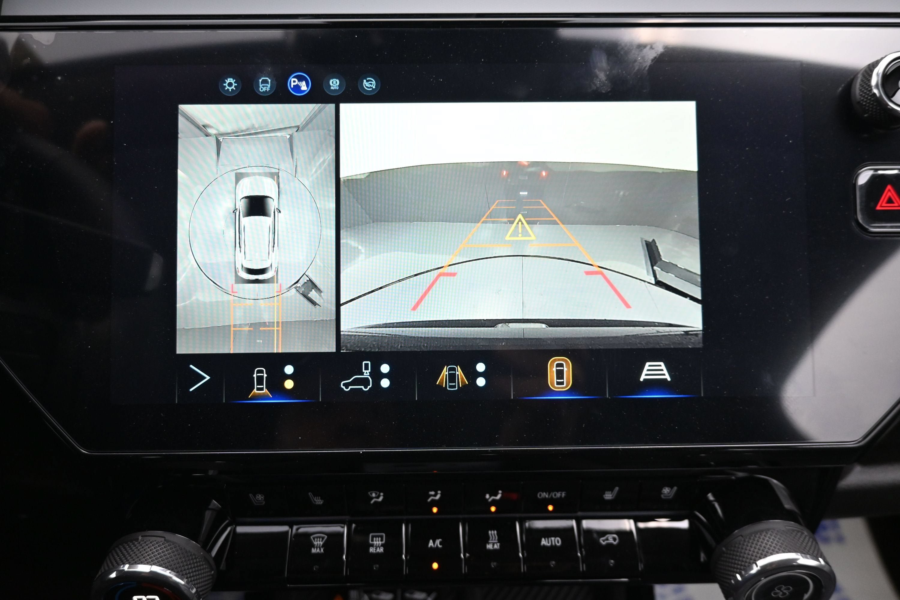 New 2027 Chevrolet Bolt RS w/ Technology Package FWD image 18