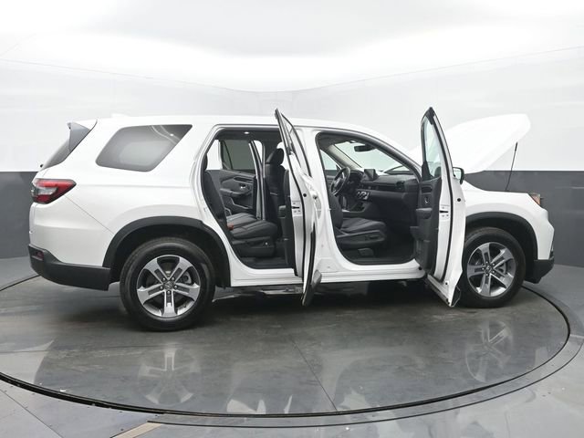 Used 2025 Honda Pilot EX-L image 59