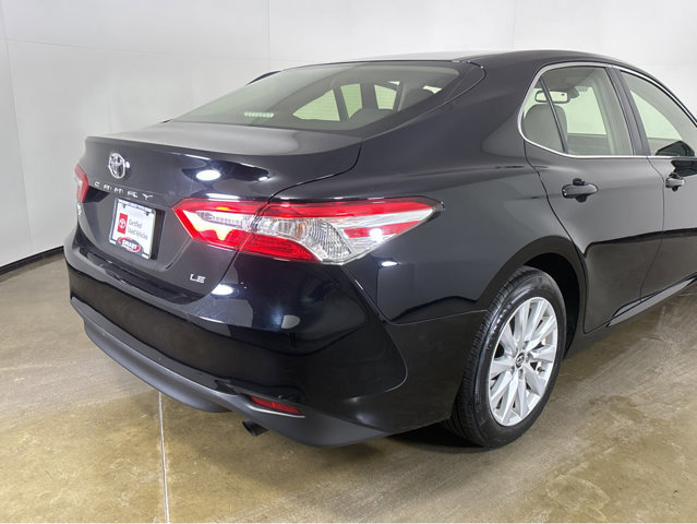 Used 2018 Toyota Camry LE image 23