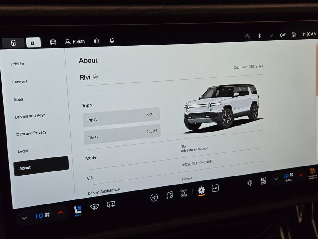 Used 2023 Rivian R1S Adventure image 40