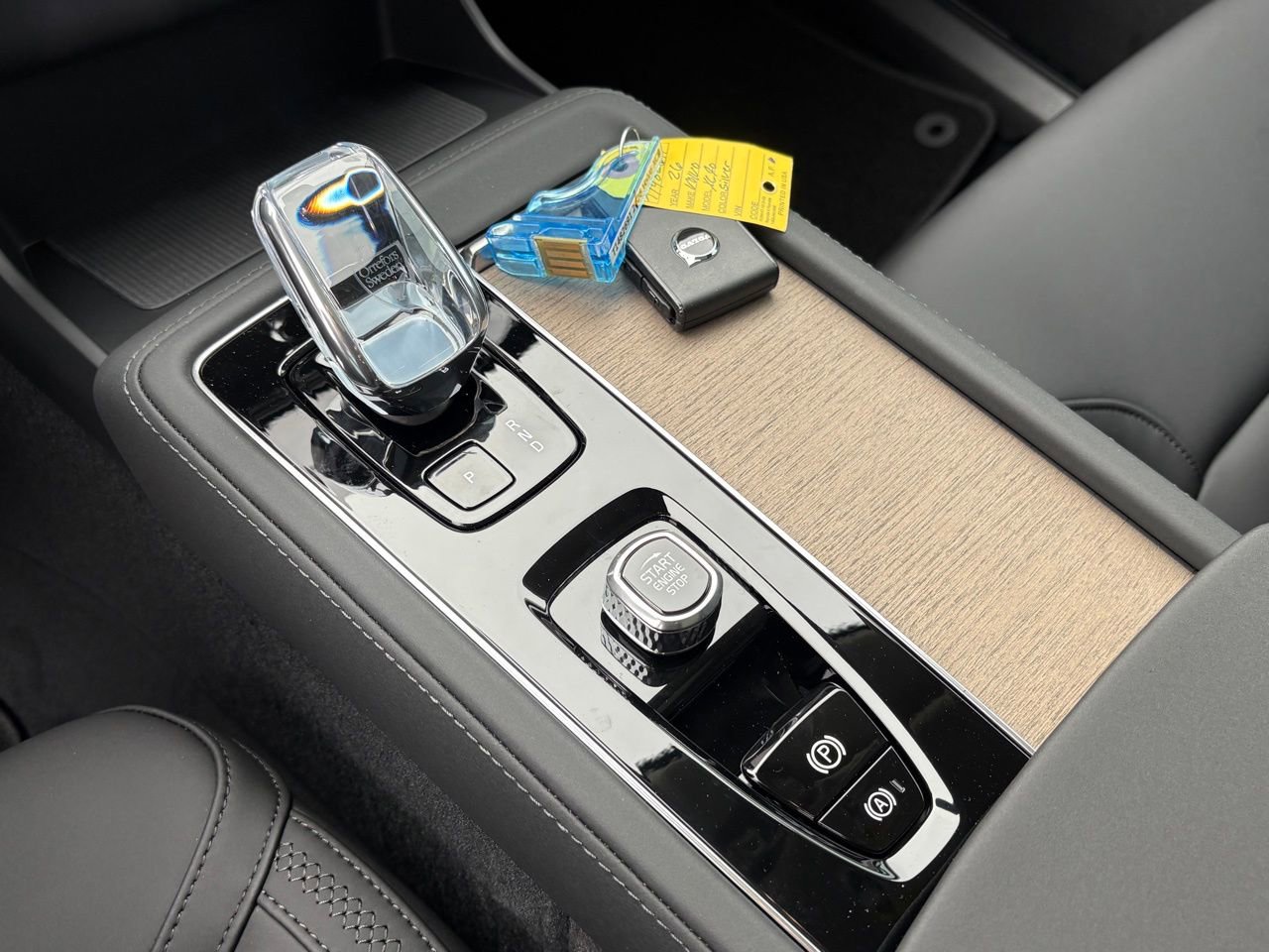 New 2026 Volvo XC90 B6 Core w/ Protection Package Premier image 14