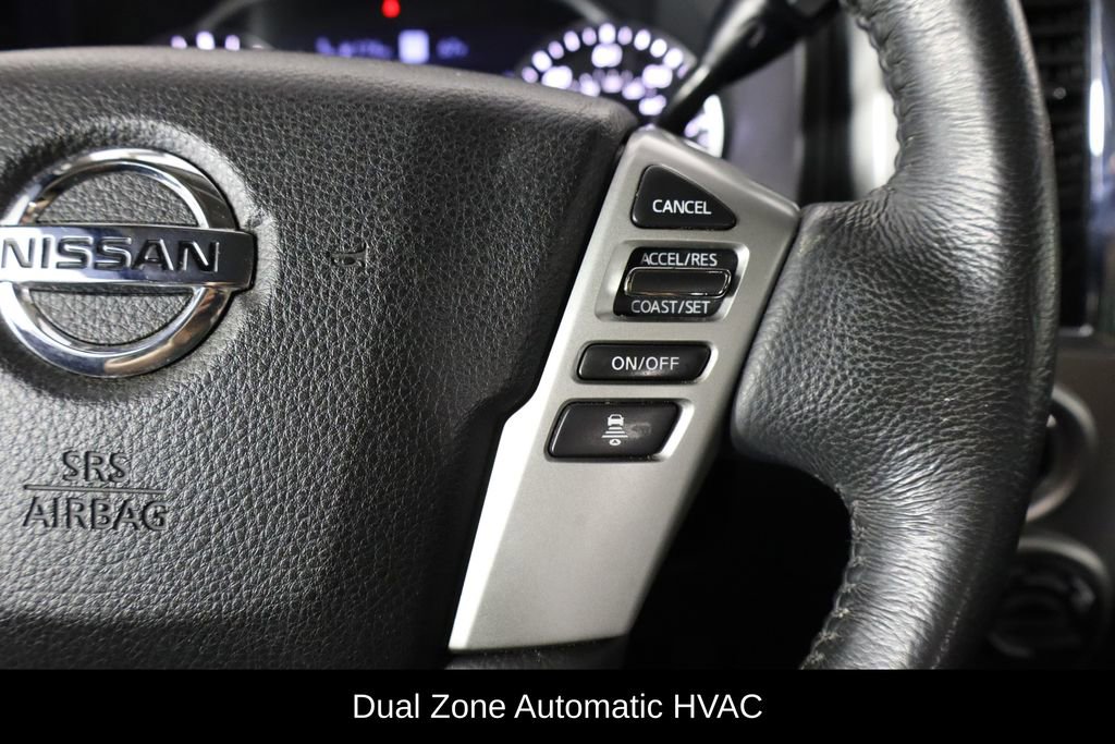 Used 2021 Nissan Titan SV w/ SV Convenience Package image 10
