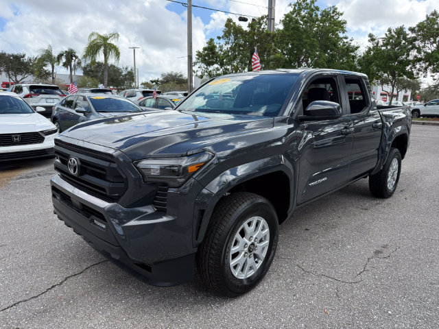 Used 2025 Toyota Tacoma SR5 AWD/4WD image 3