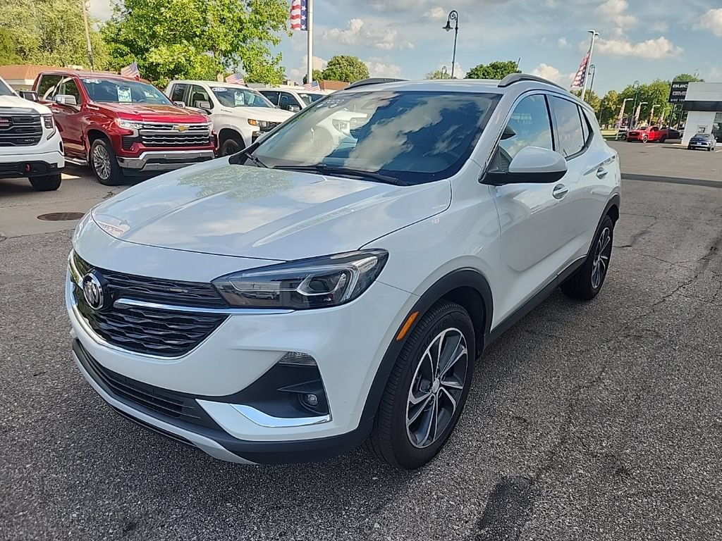 Certified 2020 Buick Encore GX Essence FWD image 3
