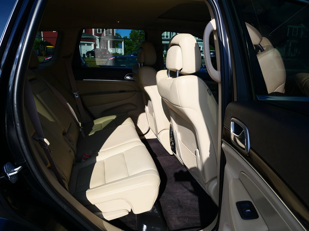 Used 2018 Jeep Grand Cherokee Limited AWD/4WD image 27