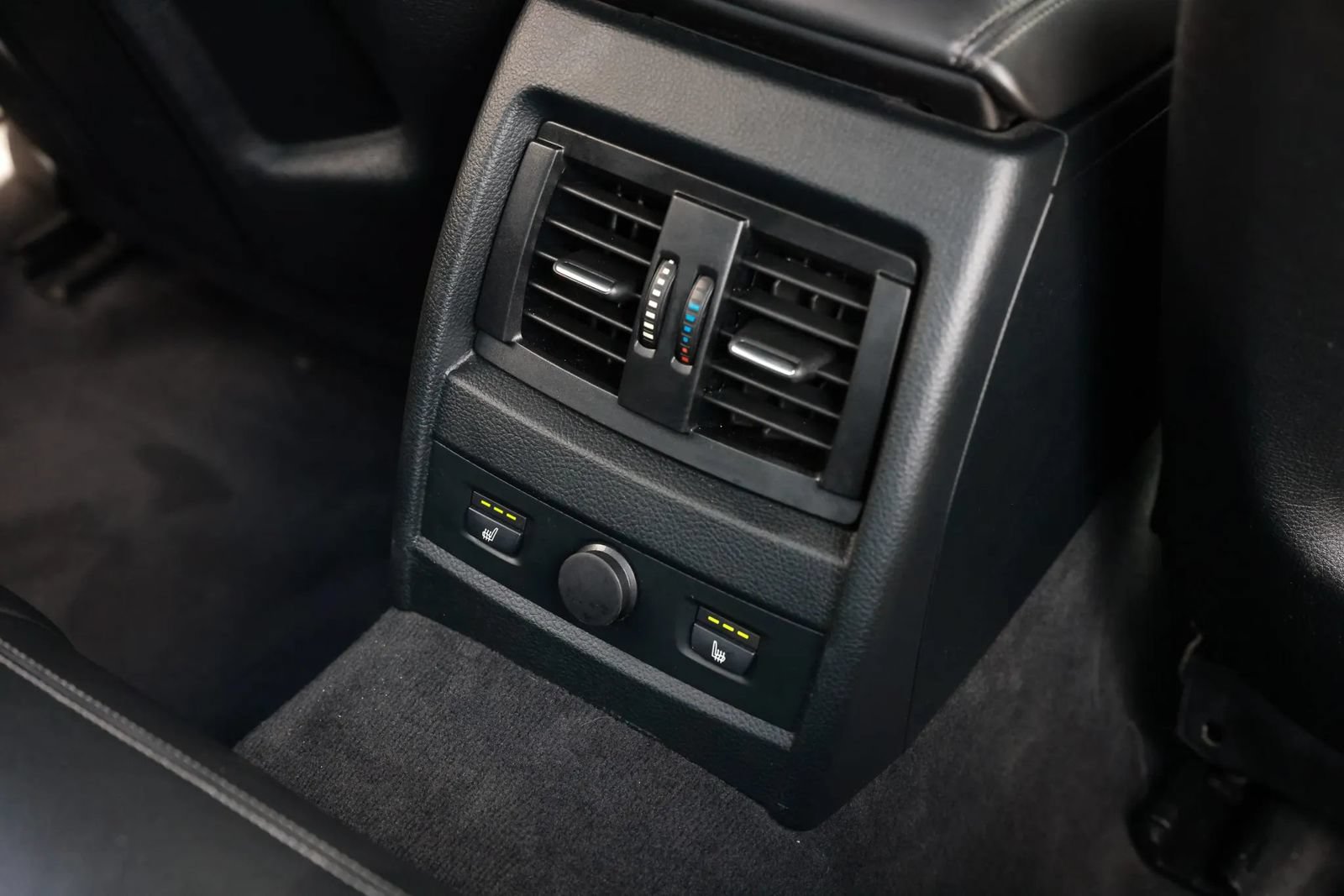 Used 2015 BMW M3 RWD image 47