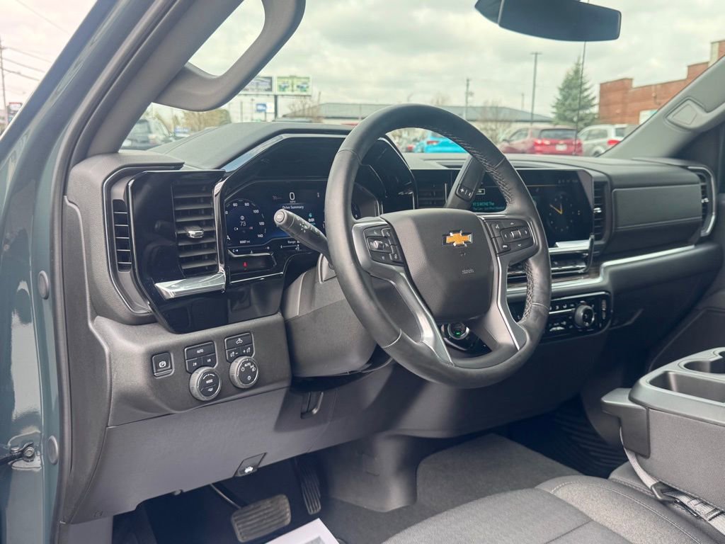 Used 2025 Chevrolet Silverado 1500 LT image 13