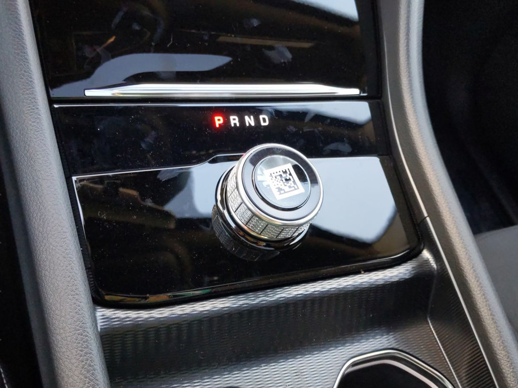 Used 2025 Jeep Grand Cherokee L Laredo w/ Luxury Tech Group I RWD image 24