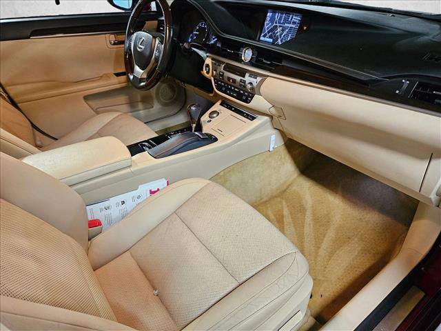 Used 2013 Lexus ES 350 w/ Luxury Pkg image 20