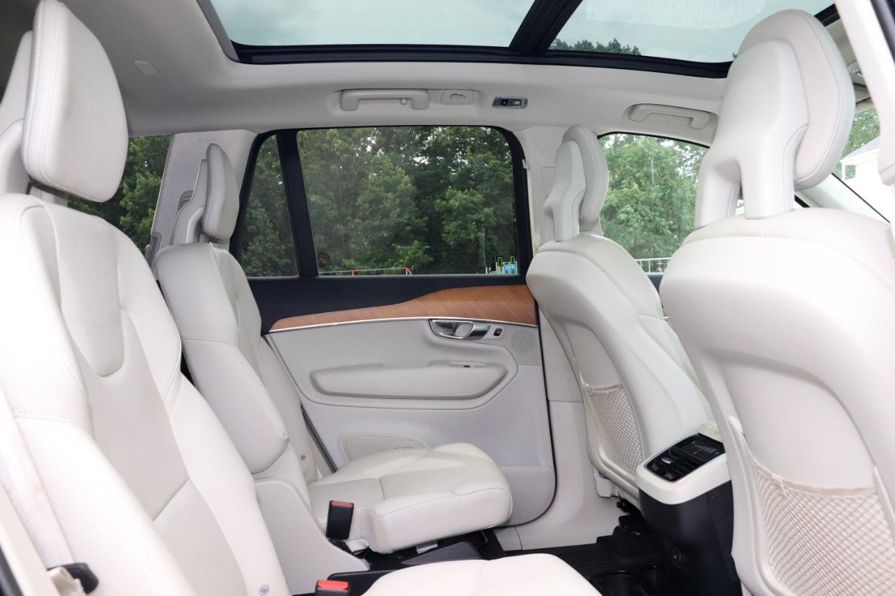 Used 2022 Volvo XC90 T6 Momentum AWD/4WD image 42