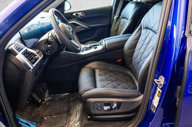New 2025 BMW X6 M60i w/ Executive Package AWD/4WD image 11