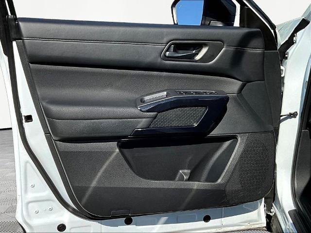 Certified 2026 Nissan Pathfinder SV AWD/4WD image 20