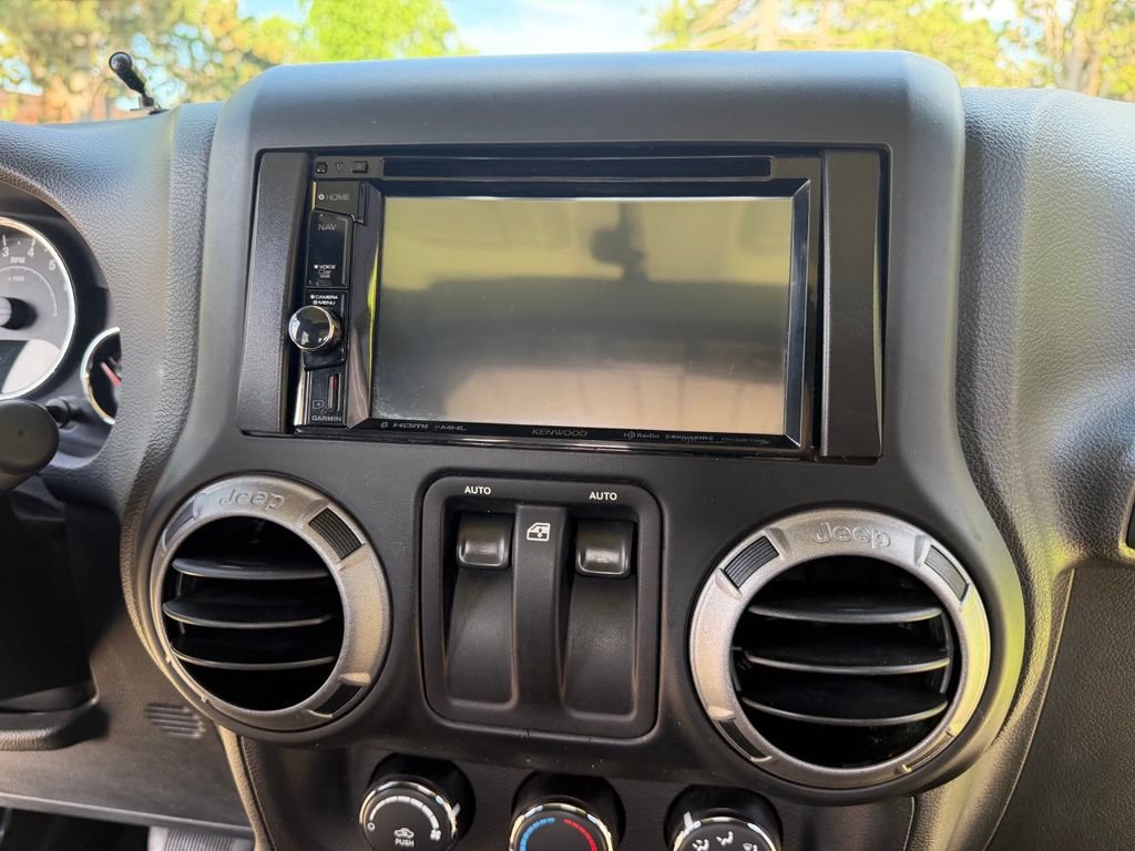 Used 2012 Jeep Wrangler Sport AWD/4WD image 37