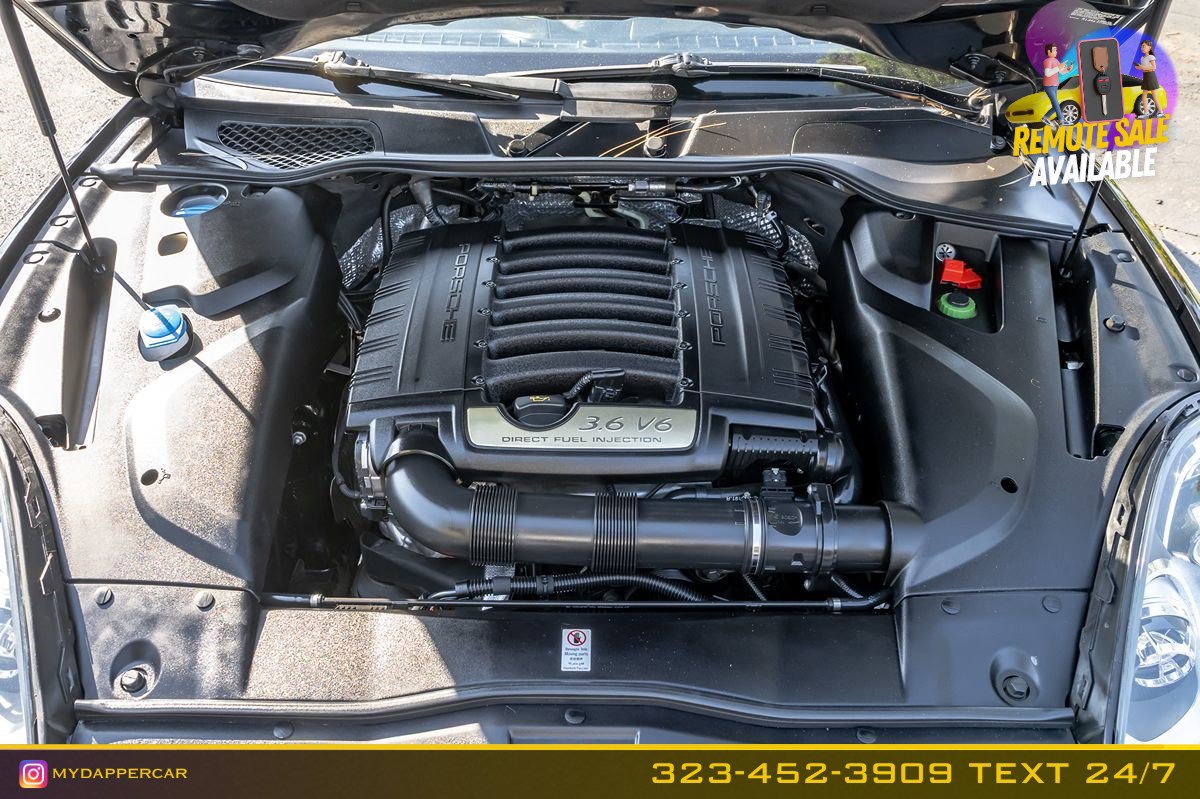 Used 2018 Porsche Cayenne AWD/4WD image 19