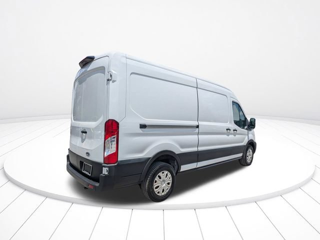 Used 2022 Ford E-Transit Medium Roof RWD image 4