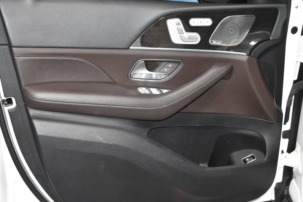 Certified 2022 Mercedes-Benz GLS 450 4MATIC image 4