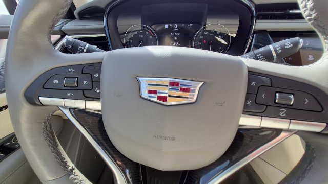 Used 2020 Cadillac XT6 Premium Luxury FWD image 31