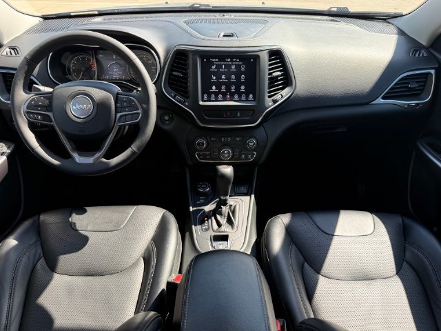 Used 2022 Jeep Cherokee Latitude Lux w/ Sun & Sound Group AWD/4WD image 22