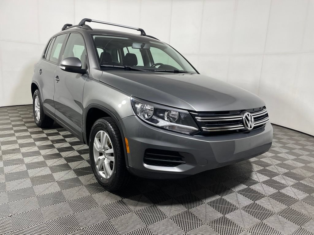 Used 2015 Volkswagen Tiguan S AWD/4WD image 2