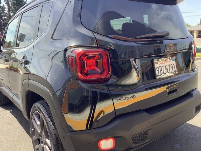 Used 2021 Jeep Renegade Latitude w/ Luxury Group II AWD/4WD image 40