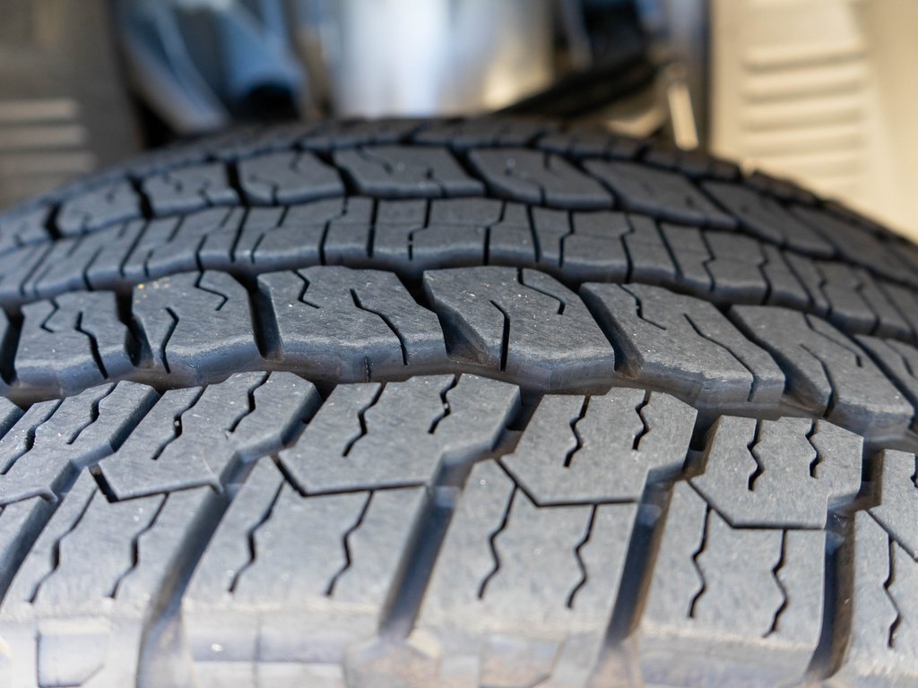 New 2025 GMC Hummer EV 3X w/ LPO, Dark Essentials Package image 41