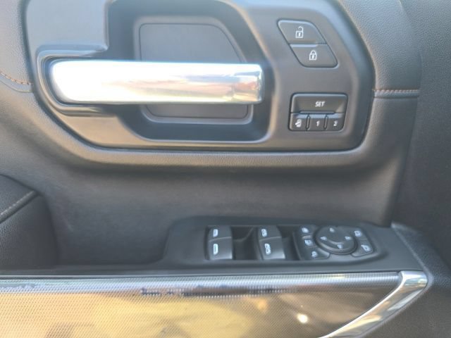 Used 2022 GMC Sierra 3500 AT4 w/ AT4 Premium Plus Package AWD/4WD image 11
