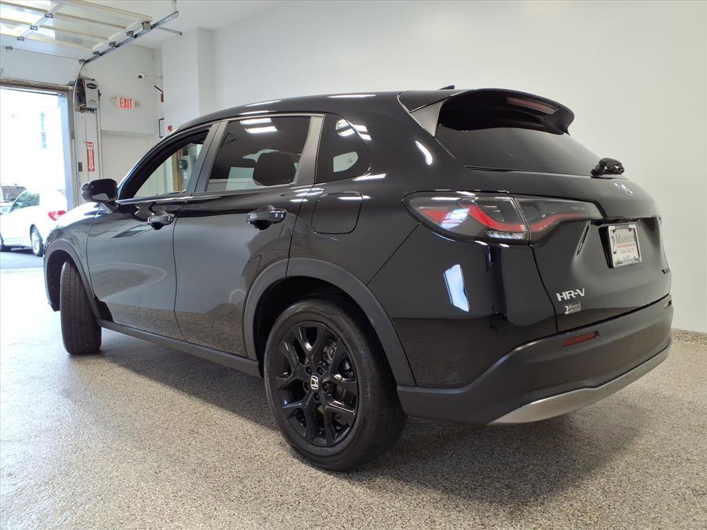 Used 2024 Honda HR-V Sport image 2