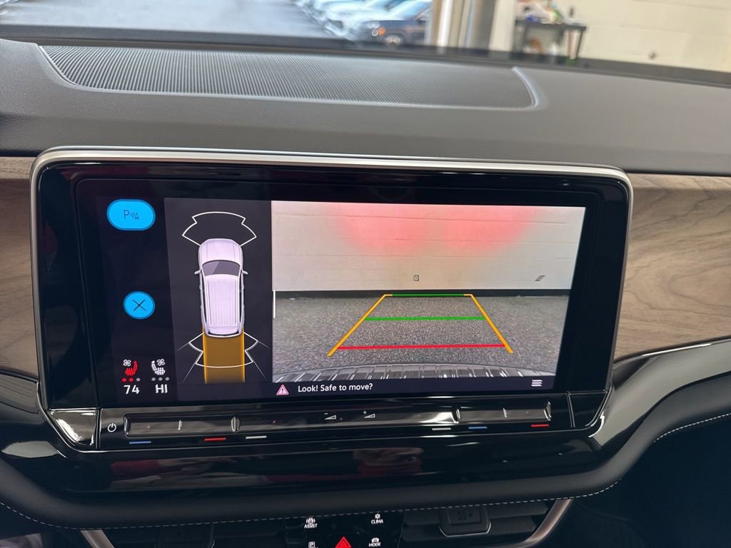 New 2026 Volkswagen Atlas SE image 10