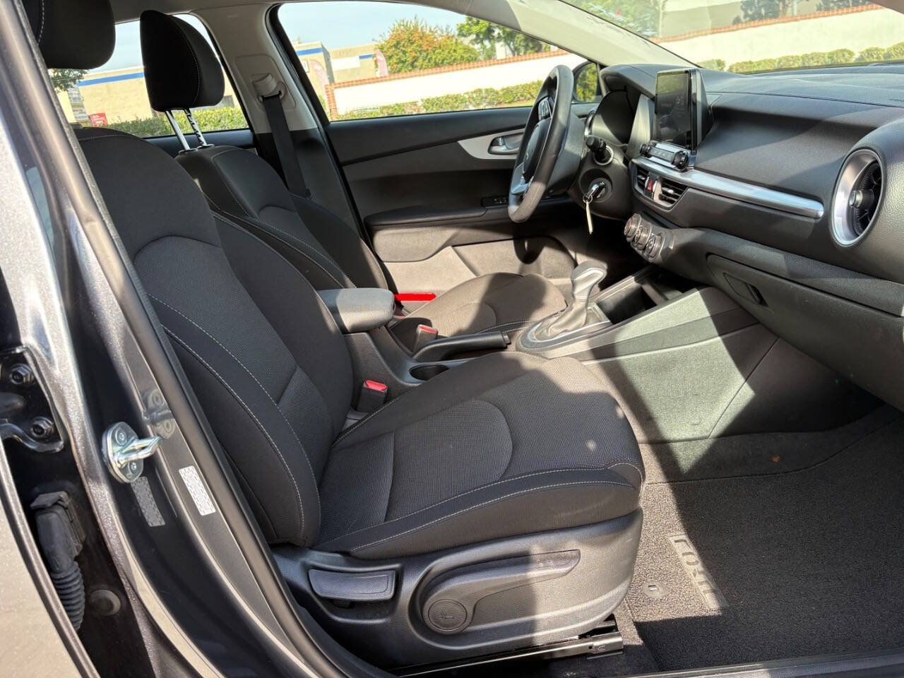 Used 2023 Kia Forte LXS FWD image 17