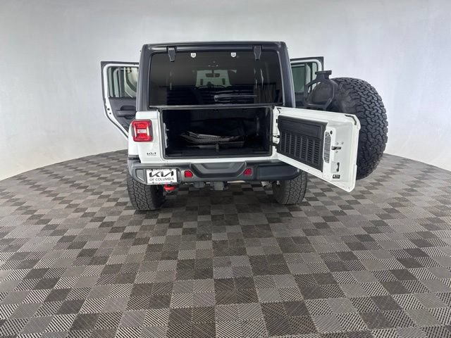 Used 2022 Jeep Wrangler Unlimited Rubicon w/ LED Lighting Group AWD/4WD image 17