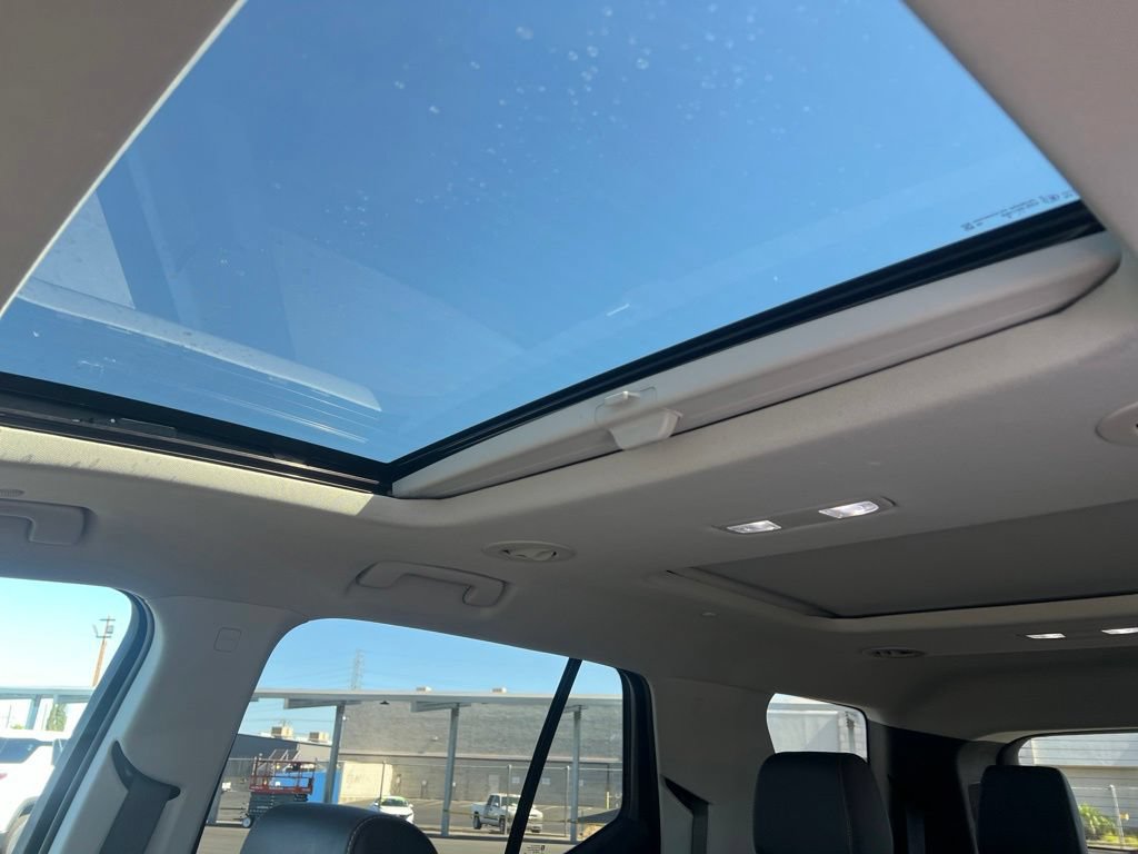 Certified 2020 Chevrolet Traverse Premier w/ Redline Edition FWD image 11