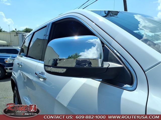 Used 2021 Jeep Grand Cherokee Limited w/ Premium Lighting Group RWD image 11