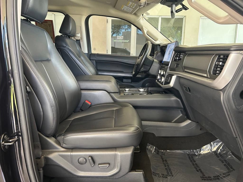 Used 2024 Ford Expedition XLT AWD/4WD image 22