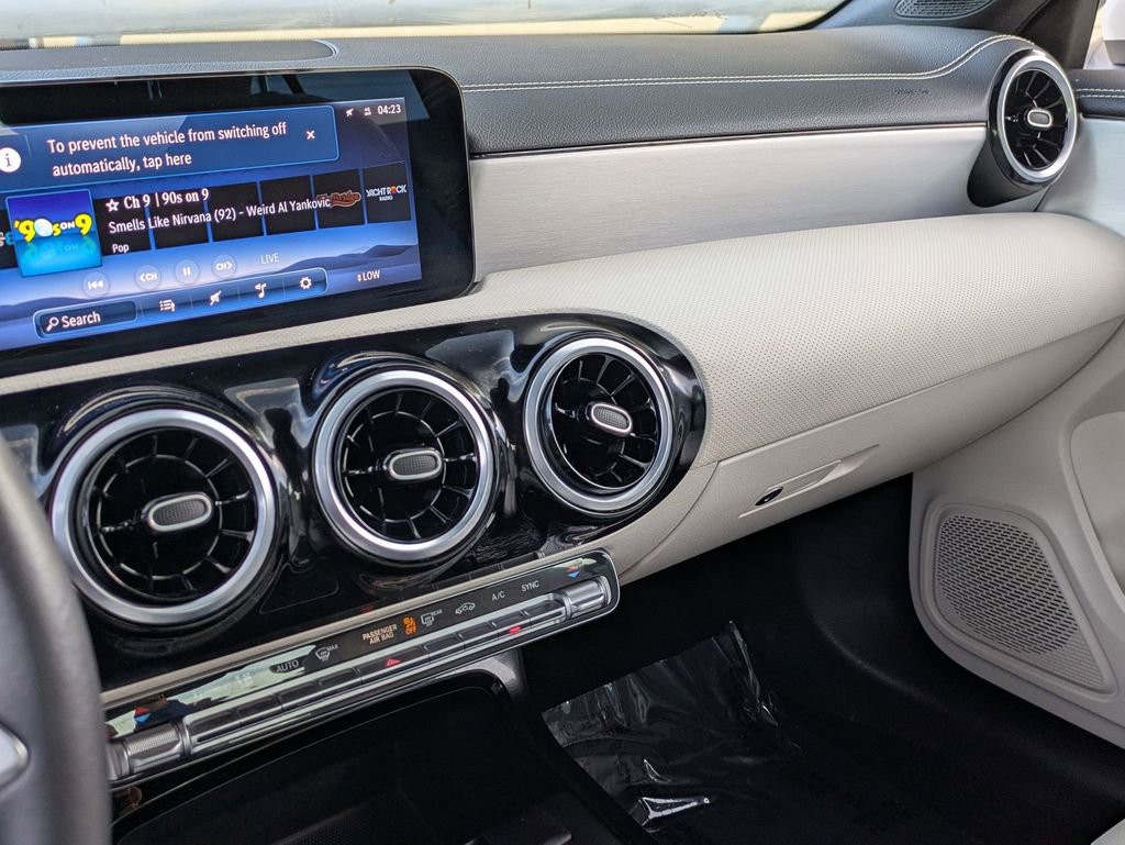 Used 2025 Mercedes-Benz CLA 250 image 15