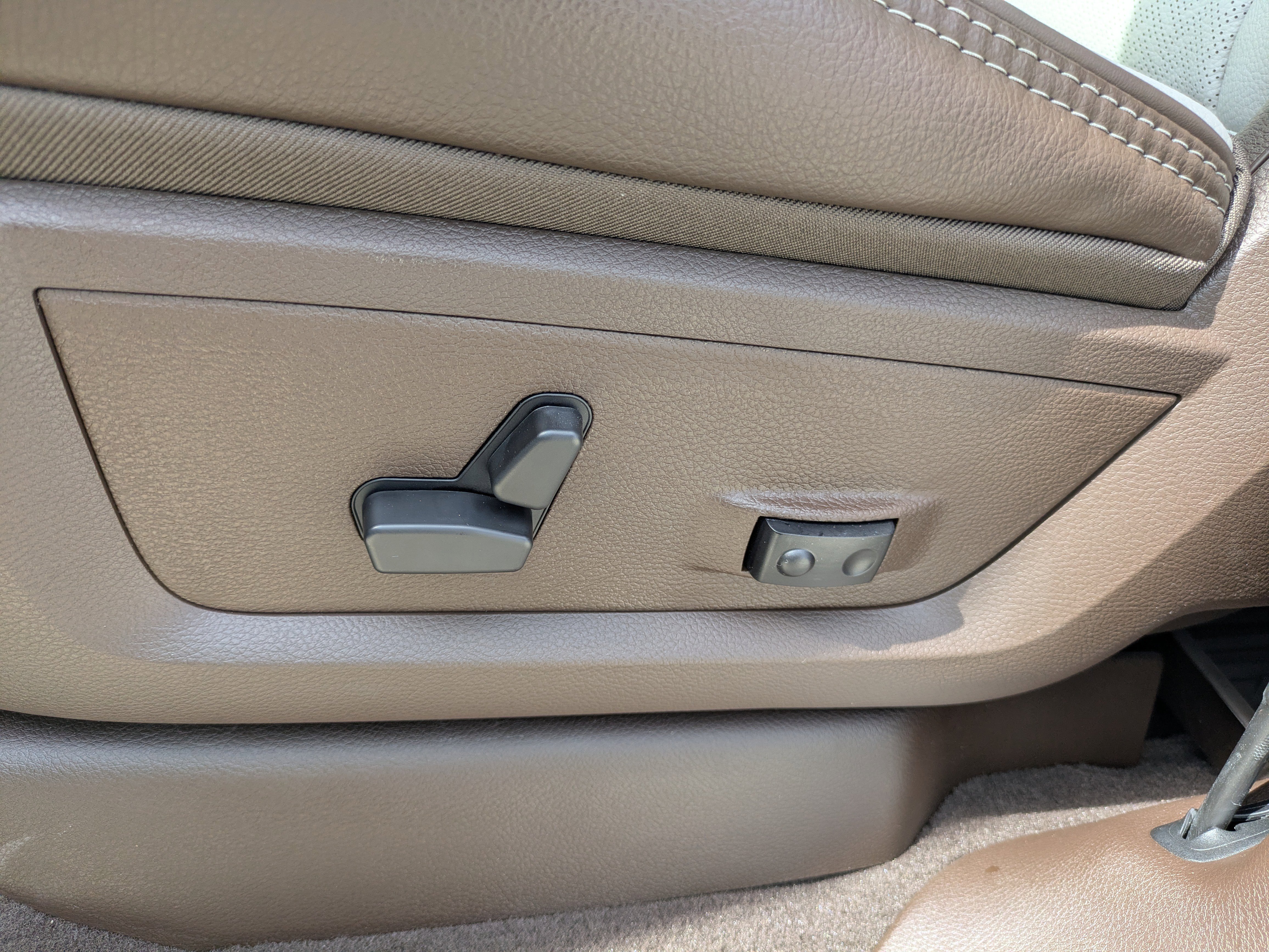 New 2026 RAM 2500 Laramie AWD/4WD image 10