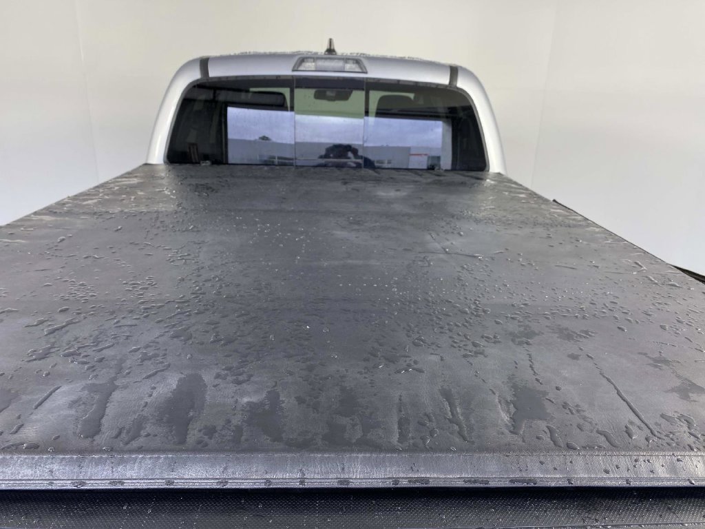Used 2021 Toyota Tacoma SR5 AWD/4WD image 9
